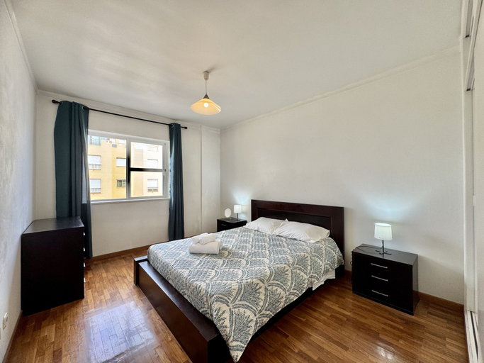 Room 5, Faro Central 4 by Homing, Faro