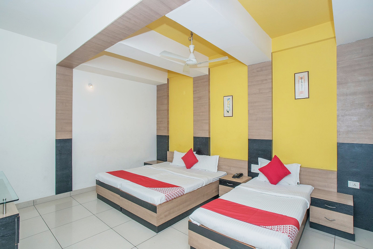 Room 5, Hotel O ABHIMAANI COMFORTS, Bangalore