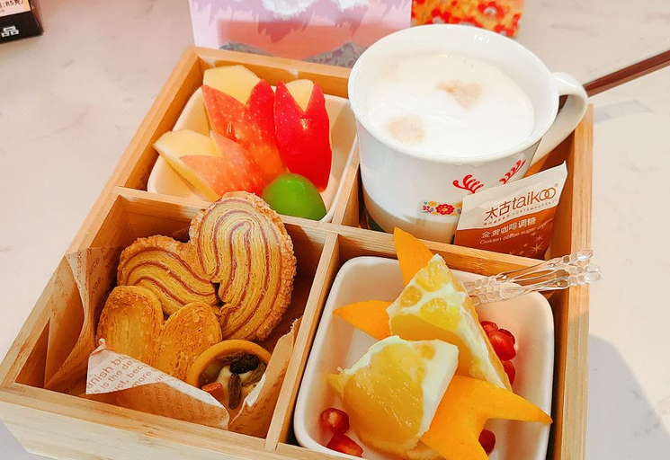 Food & Drinks 5, Echarm Hotel Yueyang High Speed Railway East Station Wal-Mart, Yueyang