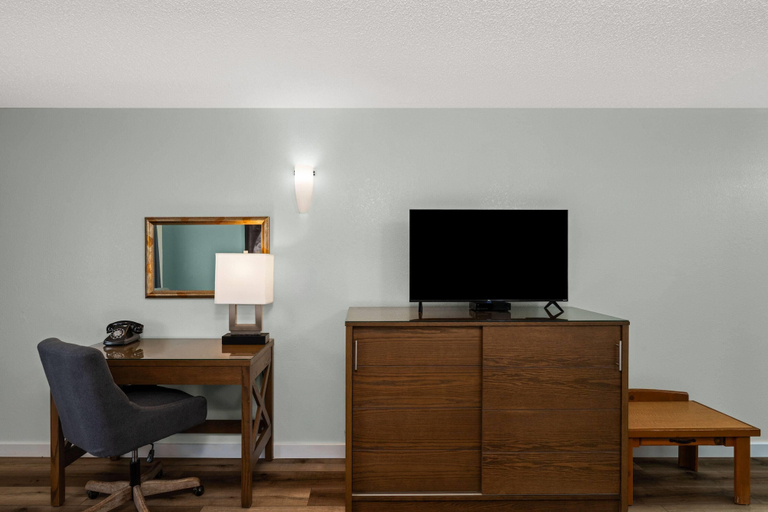 Others 5, Super 8 by Wyndham Florence OR, Lane
