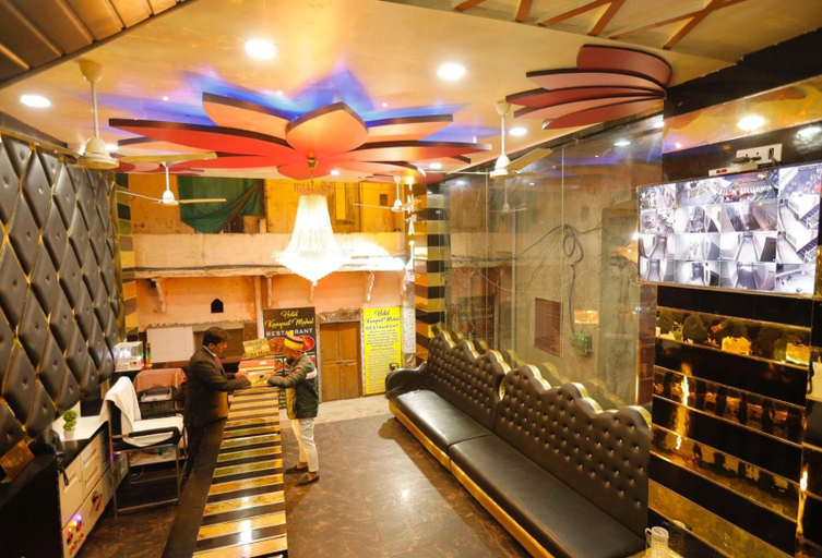Food & Drinks 5, Hotel Kaaynat Mahal 25 Mtrs from Dargah, Ajmer