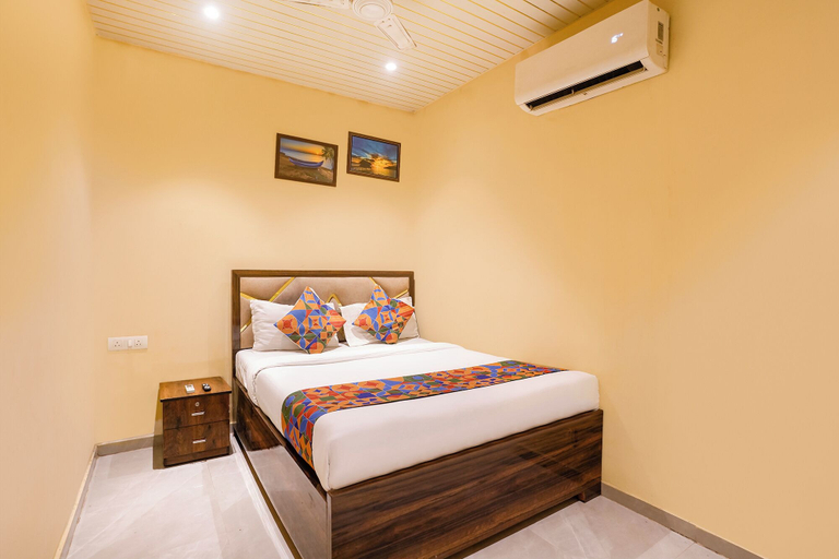 Room 3, FabHotel Grand Palace, Mumbai Suburban