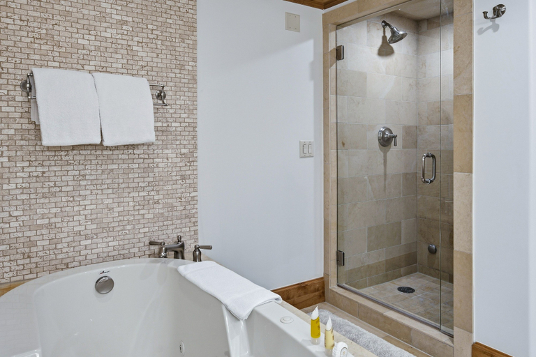 Bathroom 2, Vail Mountain View #402 4 Bedroom Condo, Eagle