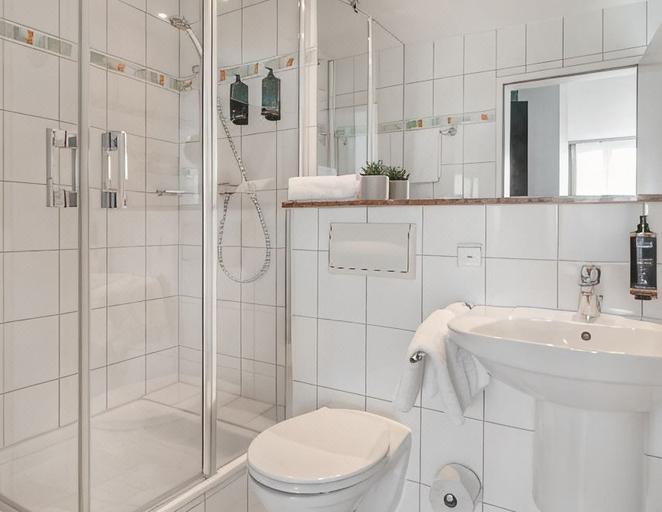 Bathroom 5, Parkhotel Hameln, Hameln-Pyrmont