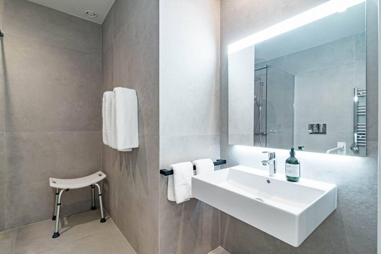 Bathroom 4, A5- Seaclub Suites by Roomservices, Málaga