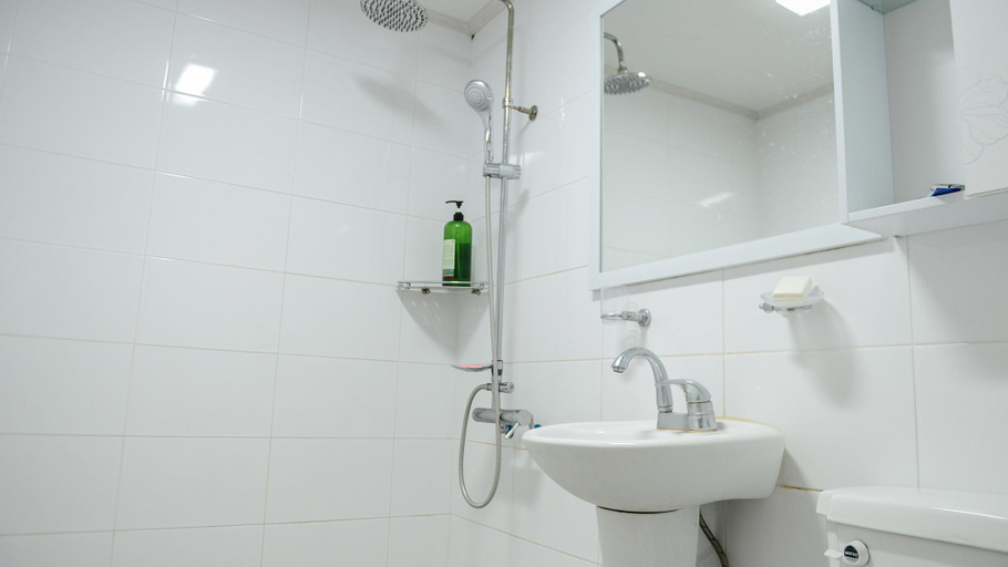Bathroom, Jeongseon Gariwangsan Pension, Jeongseon