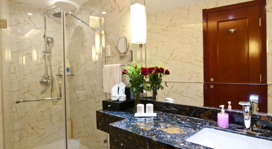 Bathroom 4, Ya'ao International Hotel Beijing, Beijing