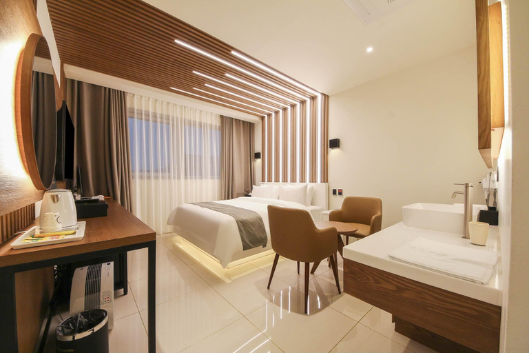 Bedroom 3, Wonju Coco Hotel, Wonju