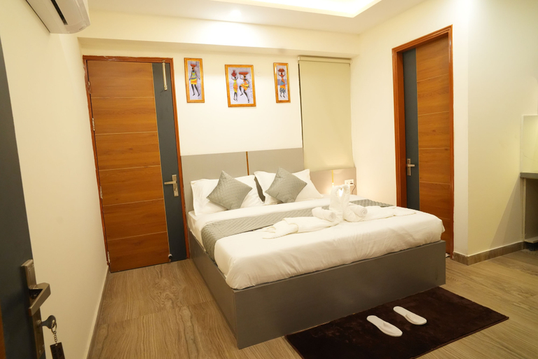 Room 4, Hotel Elite Suites, Gurgaon