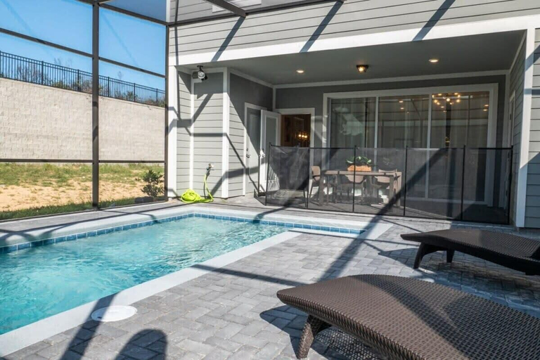 Pool 3, Spacious Townhouse w/ Pool & Free Parking Near Disney, Polk