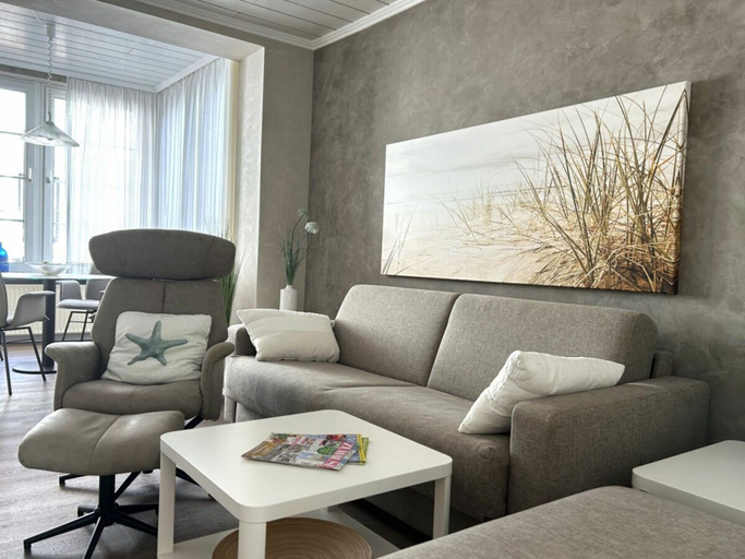 Living area 2, Holiday Apartment With 1 Bedroom, Aurich