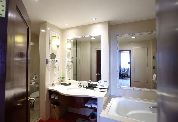 Bathroom 5, Dalian International Airport Hotel, Dalian