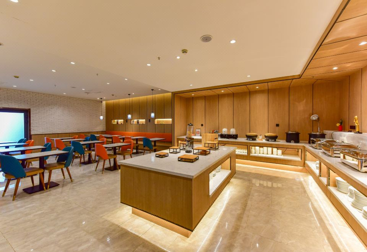 Food & Drinks 5, Hanting Premium Hotel Gonghe Qinghai Lake South Street, Hainan Tibetan