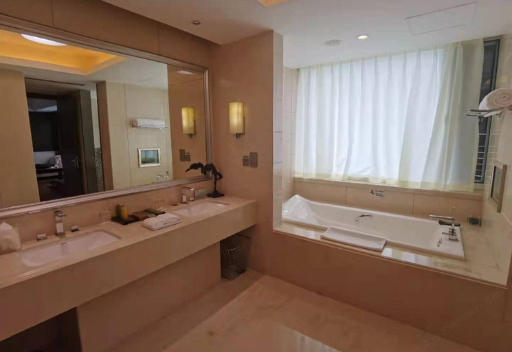 Bathroom 4, Changbaishan International Hotel 北京长白山国际酒店, Beijing