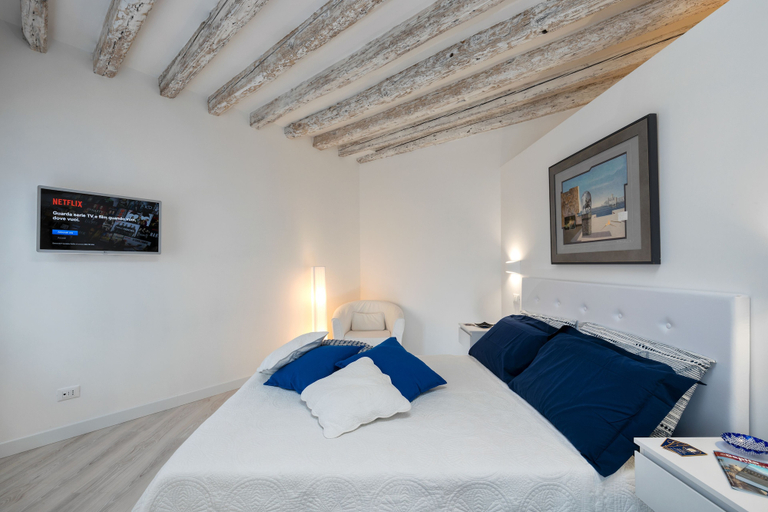 Bedroom 4, Venice Heaven Apartments Biennale, Venezia