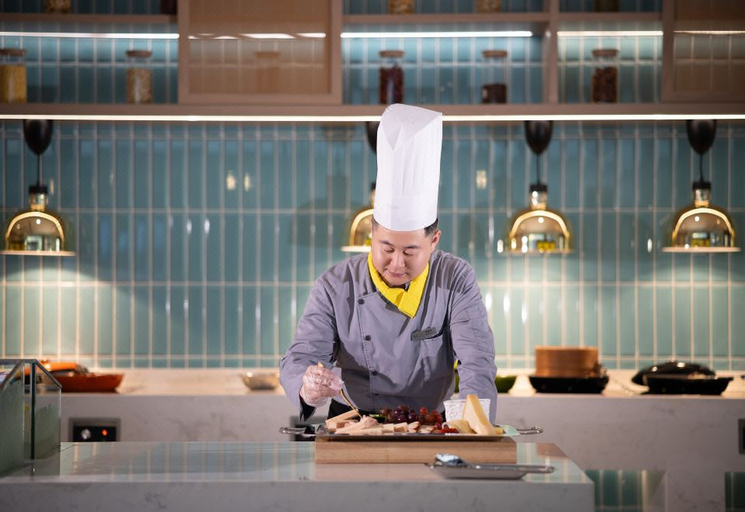 Food & Drinks 5, Home2 Suites by Hilton Chengdu Huaizhou New City, Chengdu
