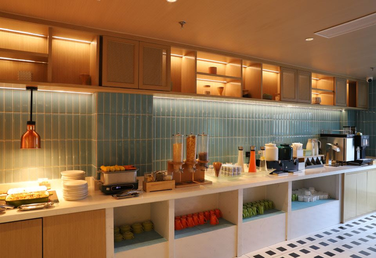 Food & Drinks 4, Home2 Suites by Hilton Wuxi Huishan, Wuxi