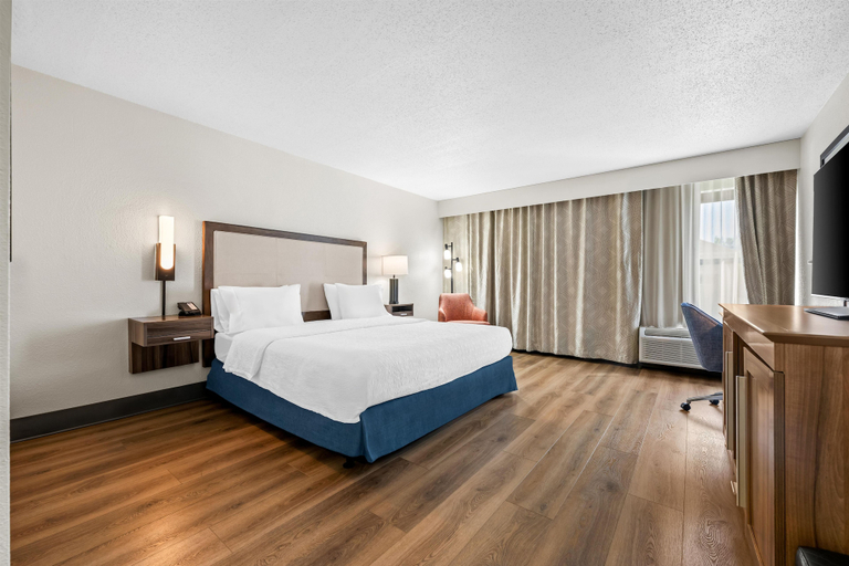 Bedroom 4, Hampton Inn Birmingham/Trussville, Jefferson