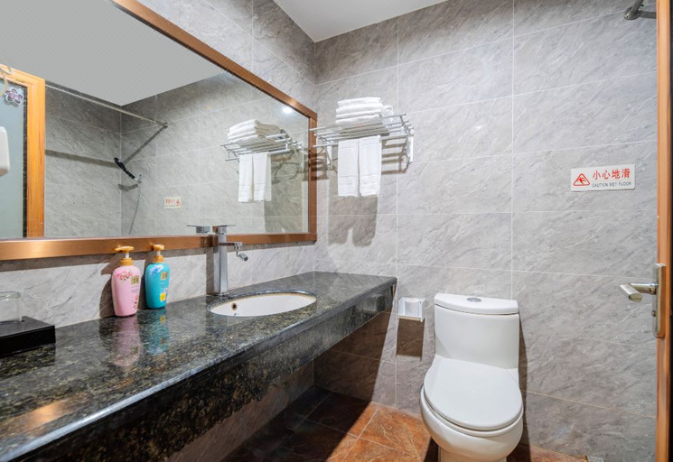 Bathroom 4, Fuhai Hotel, Yangjiang
