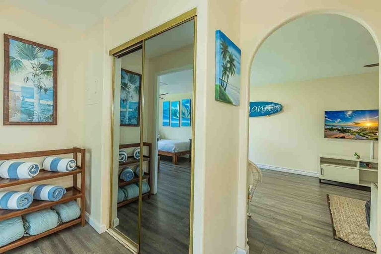 Room 5, Kalama Terrace L203 2 Bedroom Apts, Maui