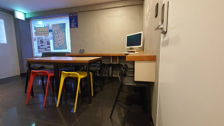 Others 5, Olive Hostel Dongdaemun, Jung
