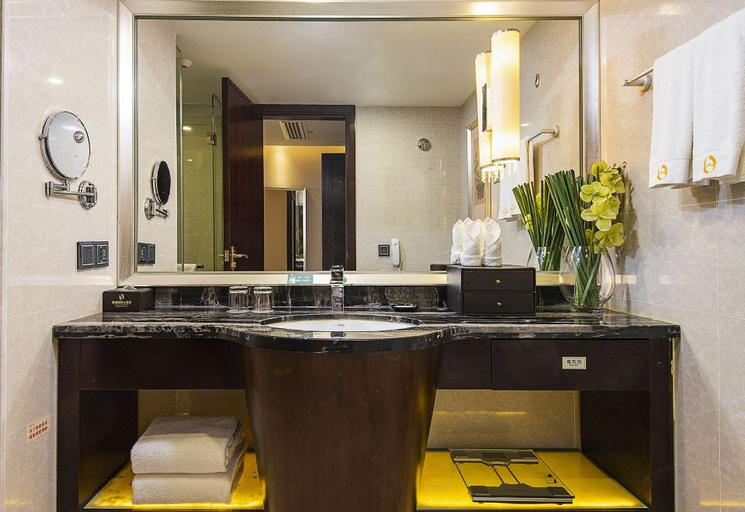 Bathroom 3, Huang'e International Grand Hotel, Suining