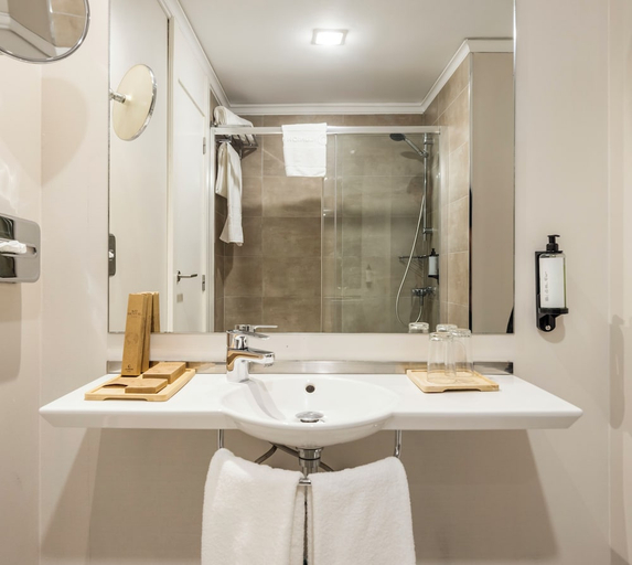 Bathroom 4, Abando, Vizcaya