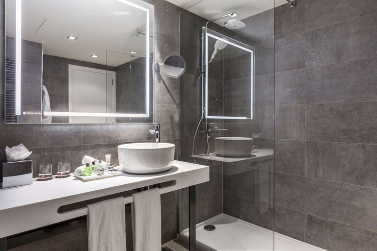 Bathroom 4, NH Collection Brussels Grand Sablon, Bruxelles