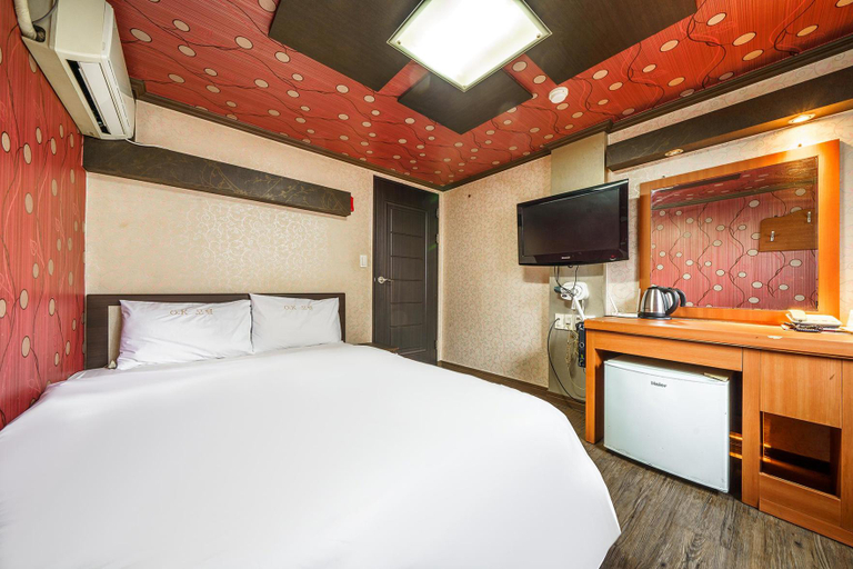 Bedroom 4, Busan Yeongdo OK, Yeongdo