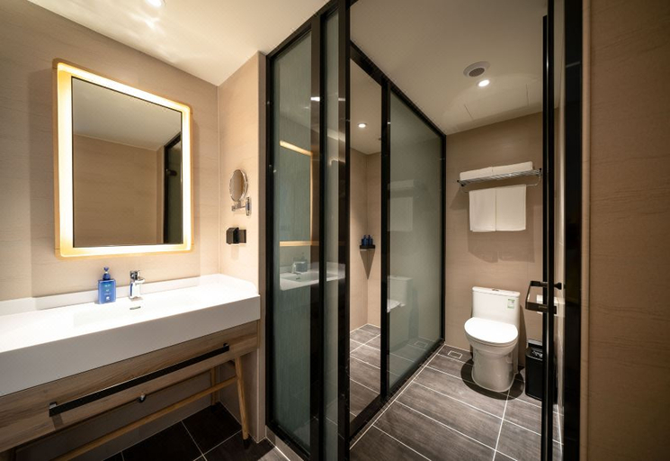 Bathroom 3, Hanting Hotel Yingkou Bayuquan Wanlong Plaza, Tieling