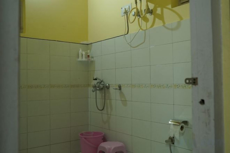 Bathroom 3, Dream Stay near Kainchi DHAM, Nainital