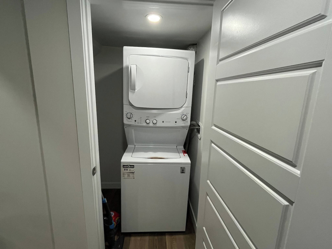 Interior 5, Cozy Retreat With Private Entrance in Edmonton, Division No. 11