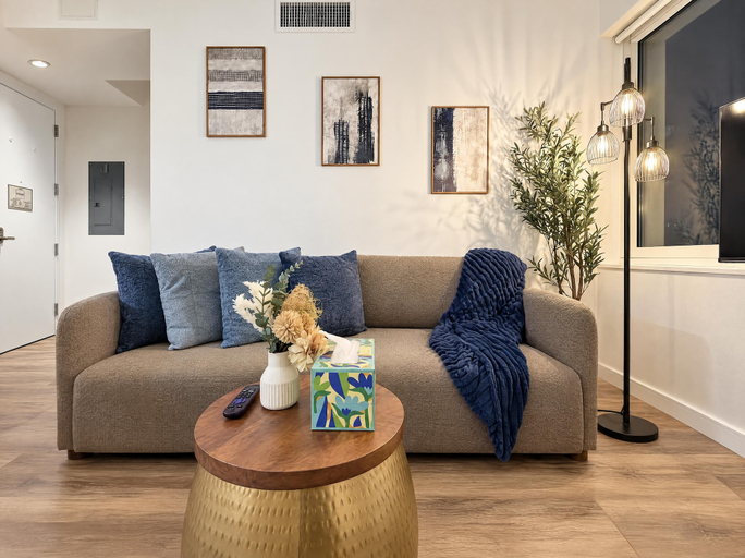 Living area 5, Modern Manhattan Condo Near Times Square, New York