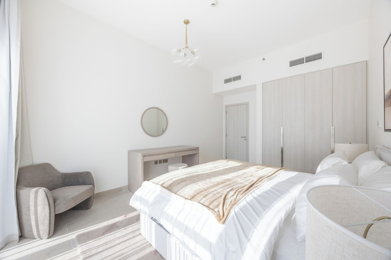 Room 4, Bloomfields 1BR in Yas Golf Collection, Yas Island