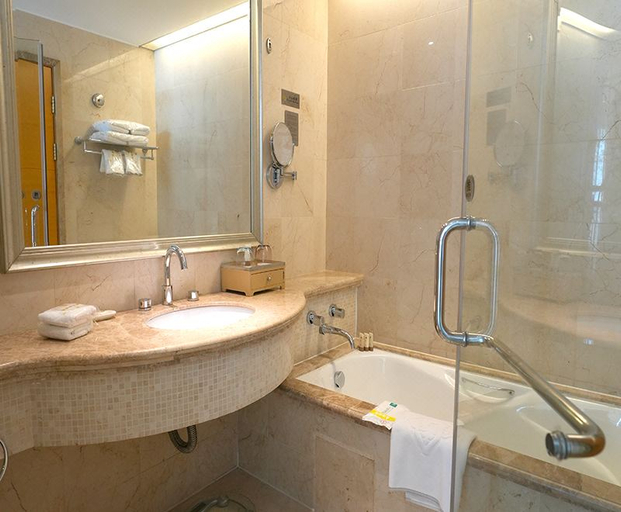 Bathroom 4, Jinling Huifu Hotel, Yangzhou