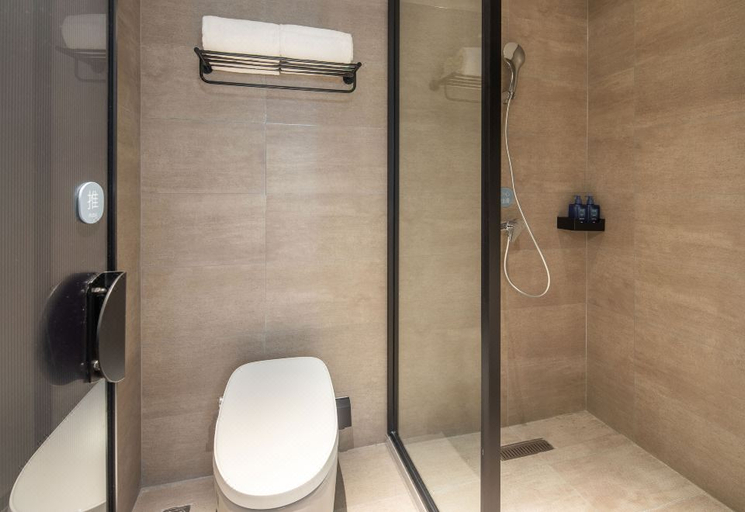 Bathroom 3, Hanting Hotel Ganzhou South Gate Jiangnan Song City, Ganzhou