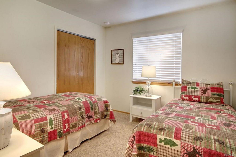 Room 4, Karins Cottage, San Bernardino