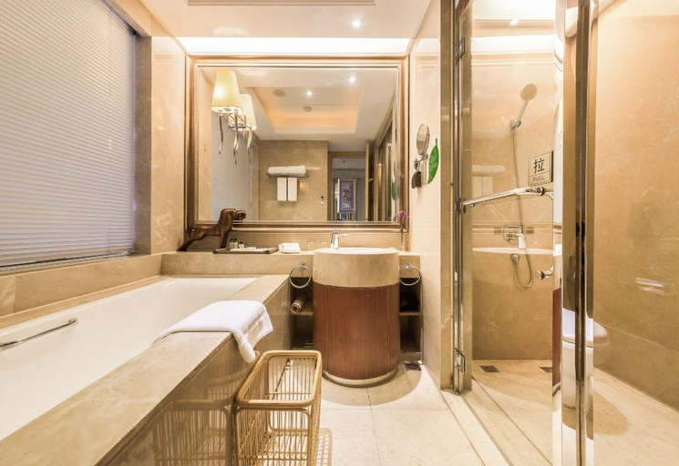 Bathroom 4, Grand Rezen Hotel Yunyang River & Holiday, Chongqing