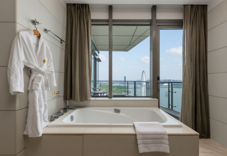 Bathroom 4, Wuxi Juna Hubin Hotel, Wuxi