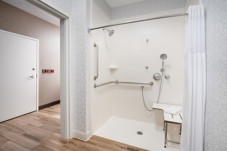 Bathroom 5, Hampton Inn Tracy, San Joaquin