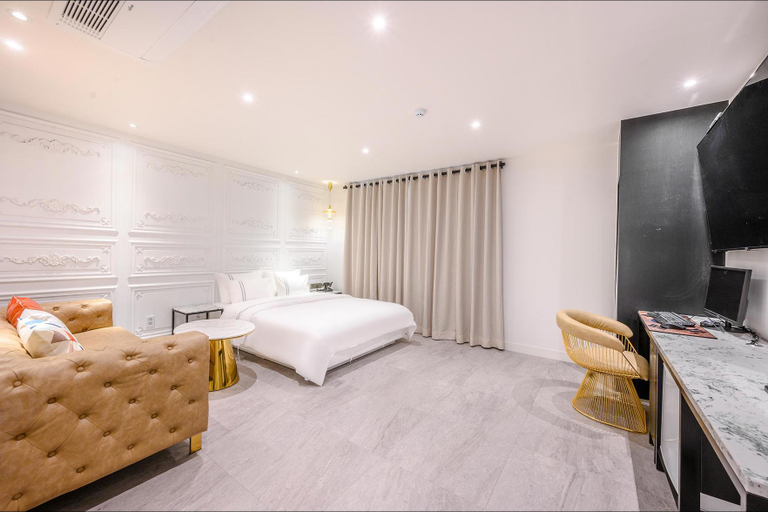 Bedroom 2, Gunsan Mari Hotel Gyeongjang branch , Gunsan