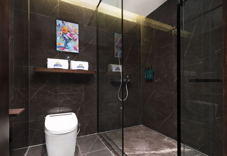 Bathroom 4, Days Hotel by Wyndham Zhuzhou Shifeng, Zhuzhou