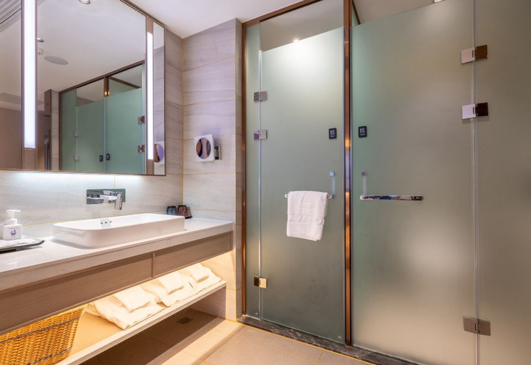 Bathroom 3, Lavande Hotel (Tai'an High-Speed Railway Station), Tai'an