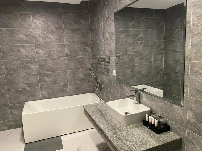 Bathroom 4, East Holiday Hotel, Sihanoukville
