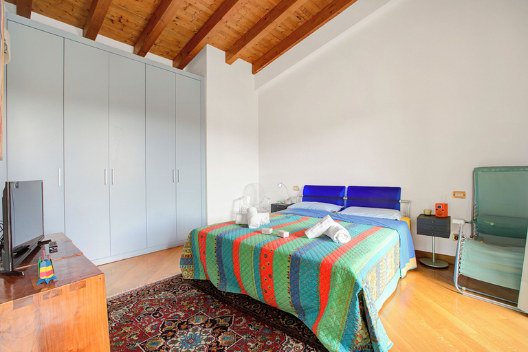 Room 4, Morgante Salo-lake View & Parking, Brescia