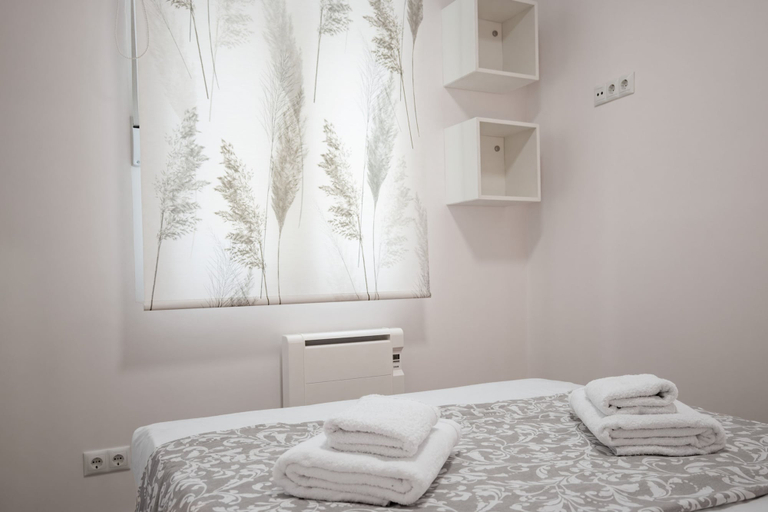 Room 2, M Val212 Lujoso Apartamento en Malasa a, Madrid