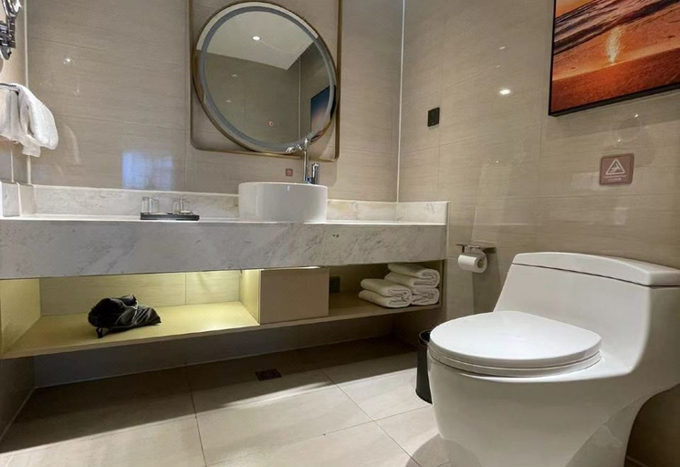 Bathroom 3, Vienna Hotel (Xi'an Xiaozhai Jixiangcun Subway Station), Xi'an