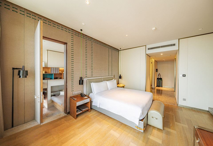 Bedroom 3, Golden Eagle International Hotel, Nanjing