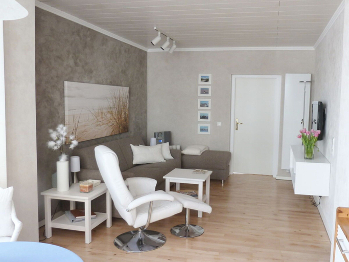 Living area 5, Holiday Apartment With 1 Bedroom, Aurich