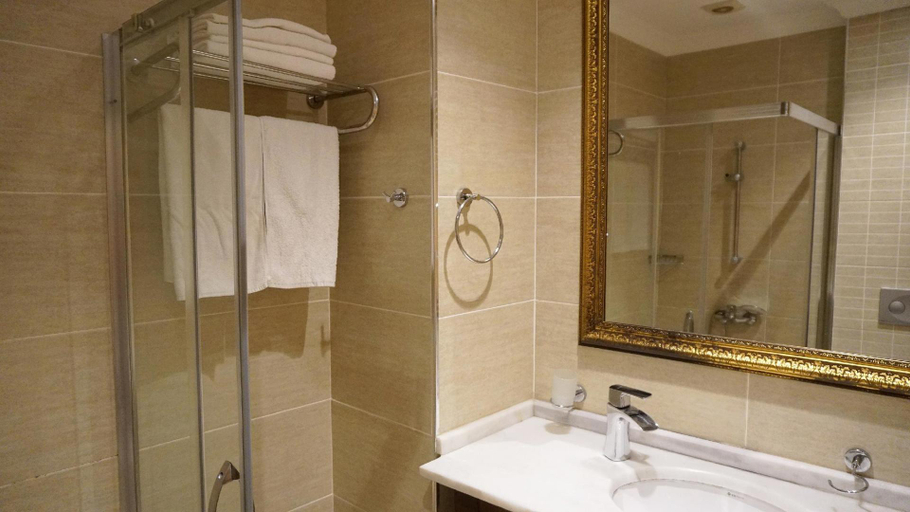 Bathroom 5, Tabiat Park Hotel Ayvalık, Ayvalık